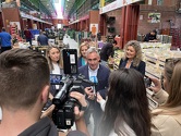 El conseller de Agricultura visita Mercalicante y destaca su papel estratégico para el territorio
