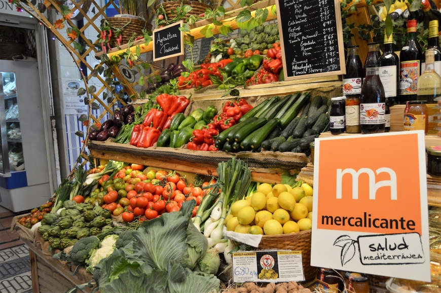 Dos nuevas fruterías reciben la certificación de  calidad ‘Salud mediterránea’ de Mercalicante